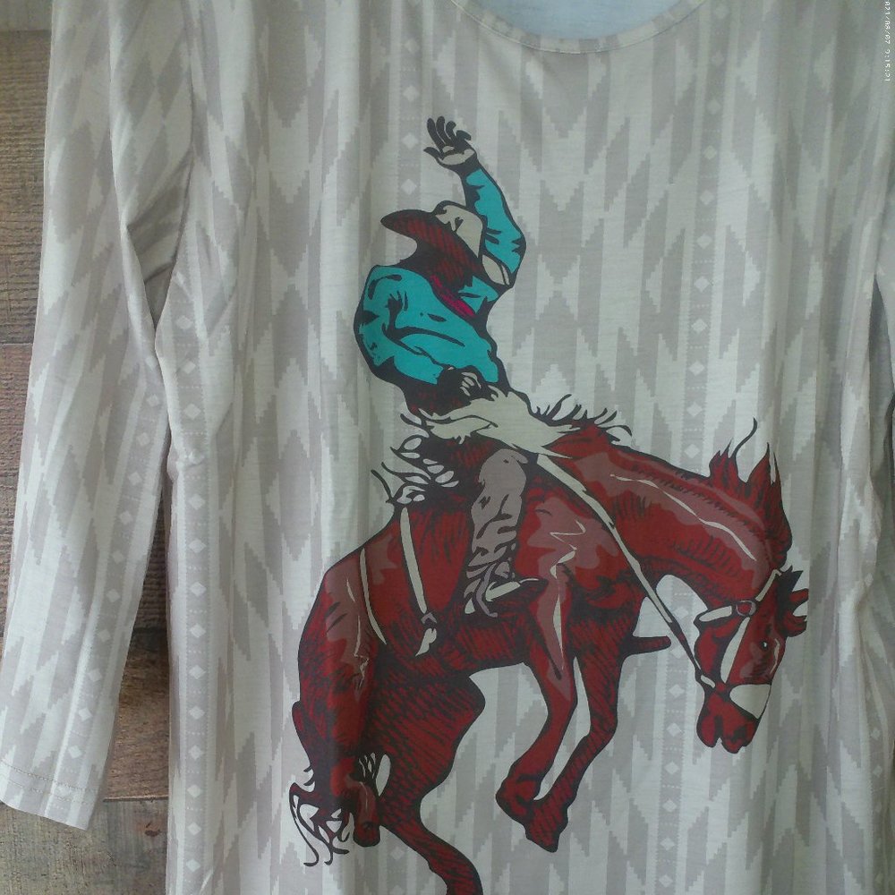 bronco horse with cowboy crazy train NWT never worn 2xl cream aztec print